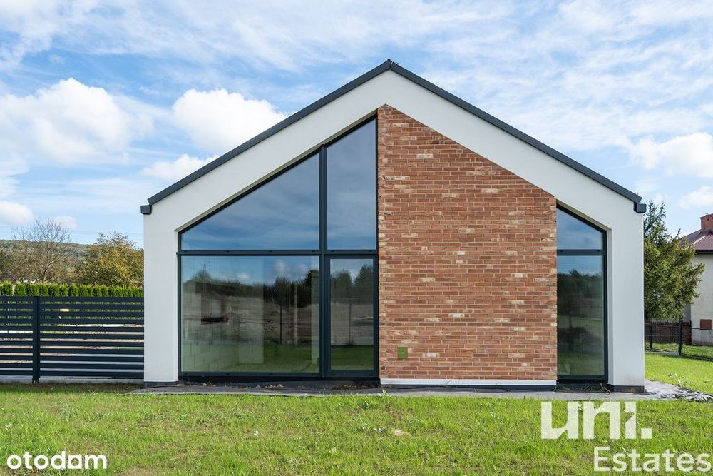 nowoczesny dom parterowy | duże przeszklenia HIT!