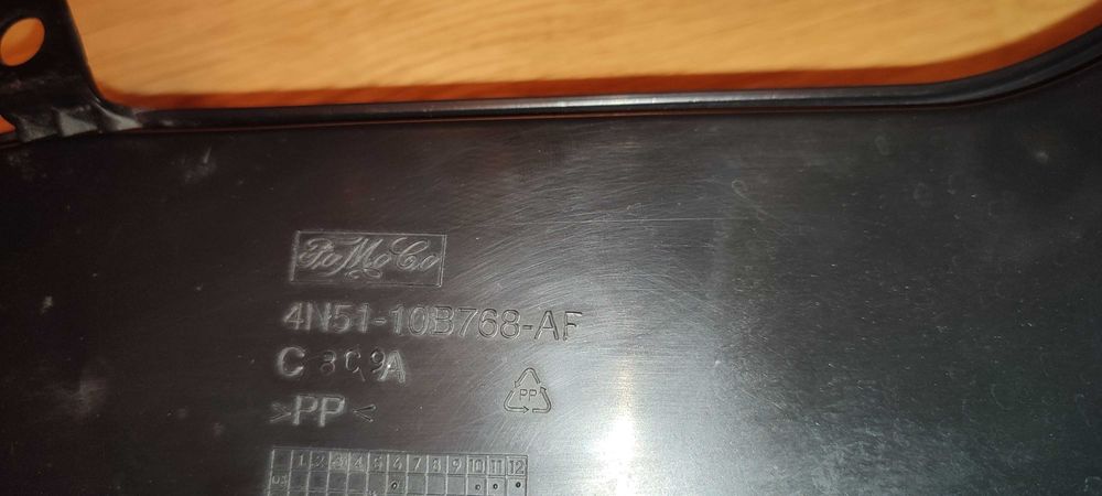 воздухозаборник патрубок повітряного фільтра 4N51-10B768-AF VOLVO V50