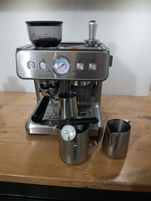 Ekspres cisnieniowo- kolbowy Raven