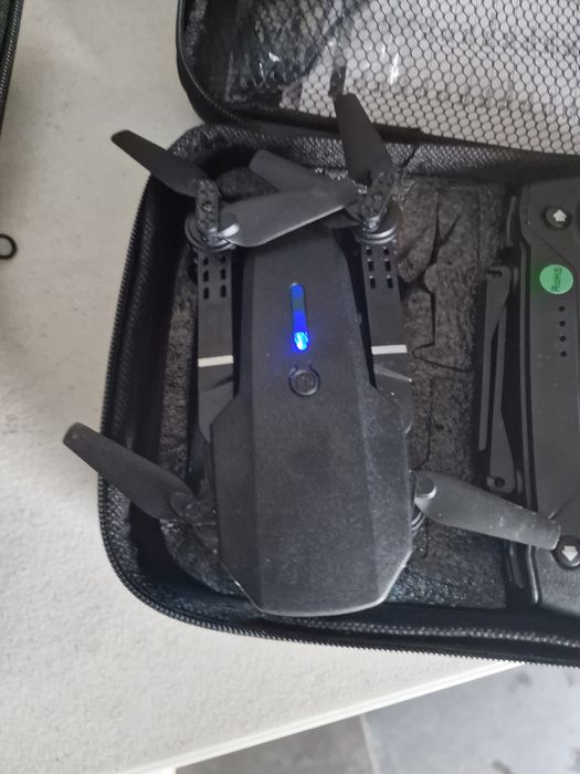 drone dobrável E88 Pro com câmara,