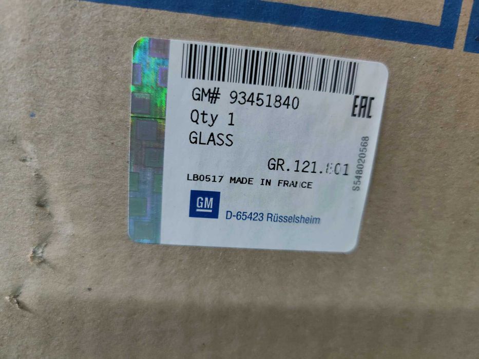 Szyba tylna drzwi Vivaro B