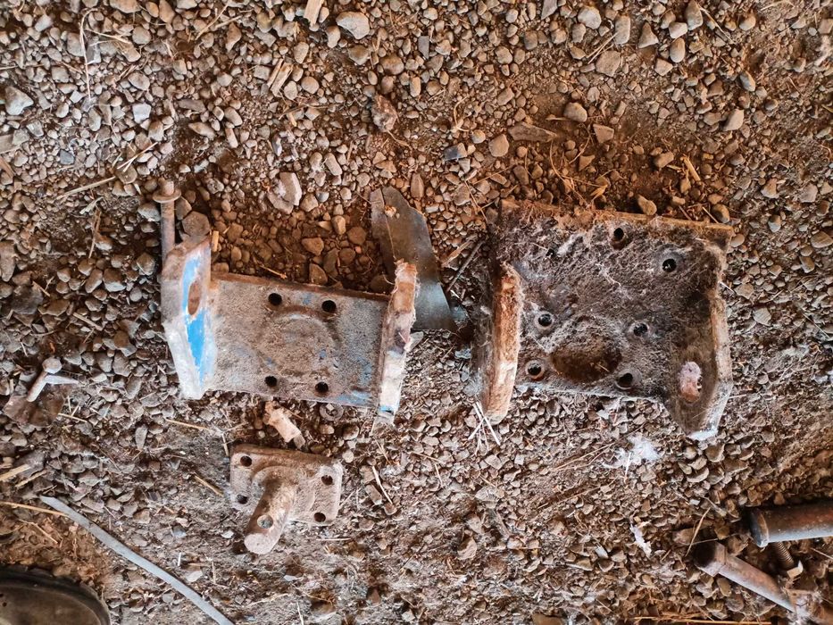 wspornik mocowanie zaczep dolny ursus c360 c355 c330 c335 nowy typ