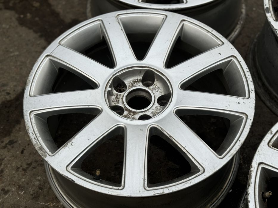 Титани R18 audi 5x112 E43 Диски skoda Passat B6 golf колеса