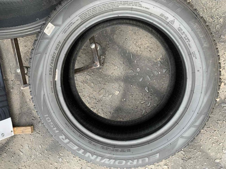 Шини 235/55 R17 Falken зима 2023 рік 7,5 мм