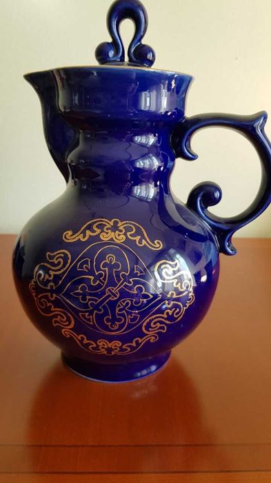 Кувшин и 4 чашки фарфор кобальт и позолота. СССР, завод «Возрождение»,