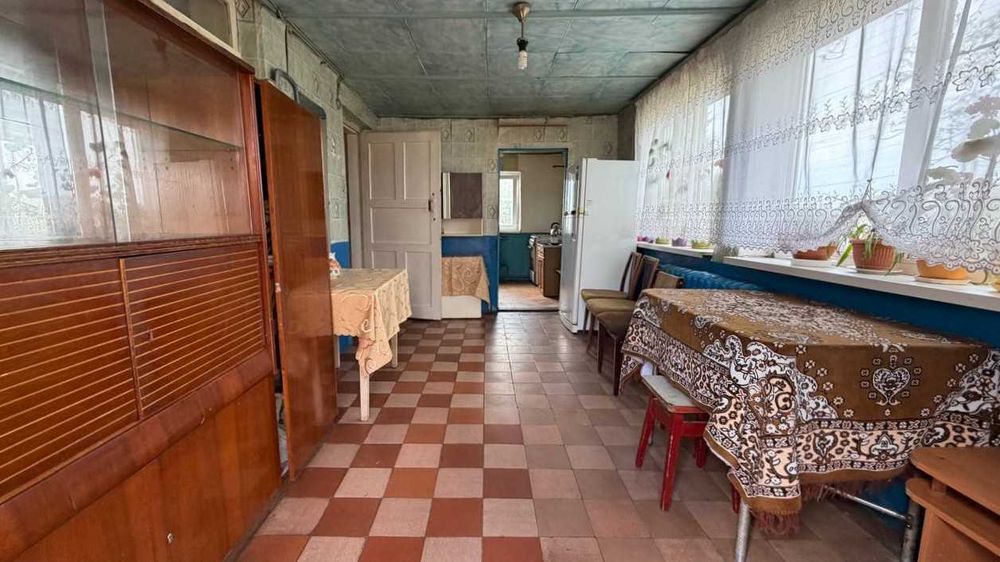 Продаж цегляного будинку 78м². 4 кімнати. 33 сотки. Центр. ID:813