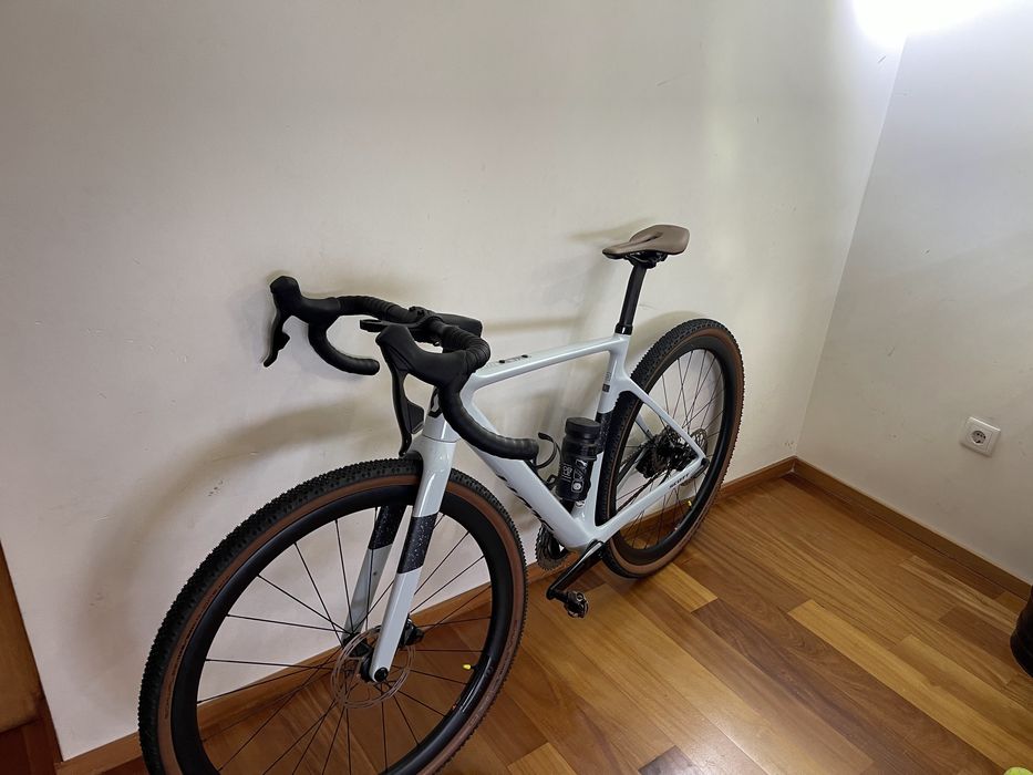 Scott Addict Gravel 20 AXS Rival