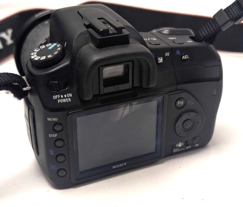 Aparat Sony Alpha DSLR-A200 + Obiektyw