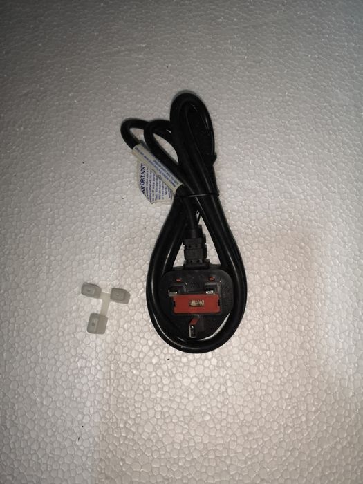 Kabel zasilający PC wtyk Angielski 1,5m NOWY.