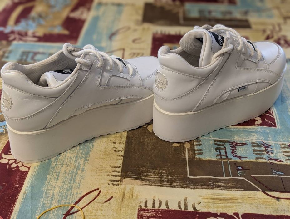 Жіноче взуття BUFFALO