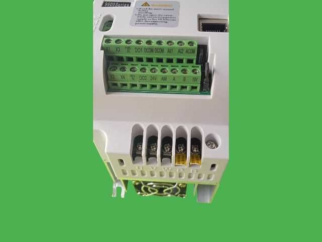 Перетворювач напруги 2.2 кВт 220-220 V