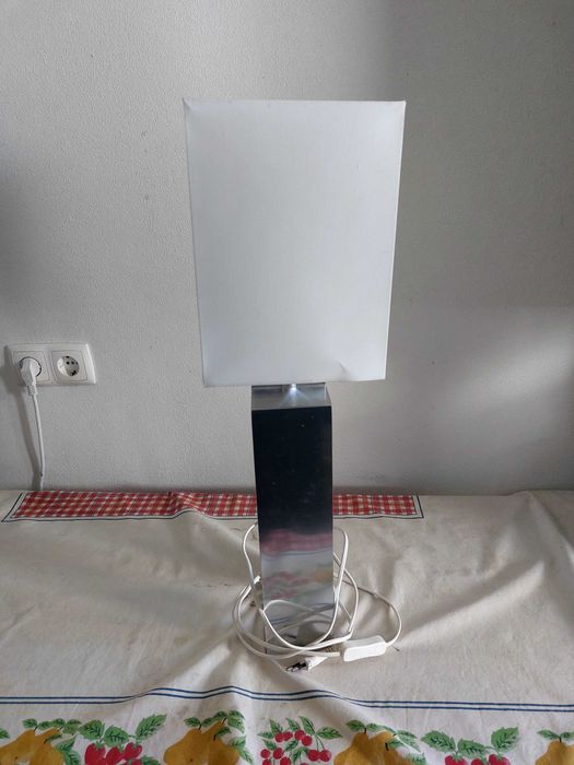 Candeeiro confirme fotos.