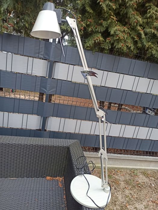 Klasyk, stojąca lampa Solken-Leuchten.