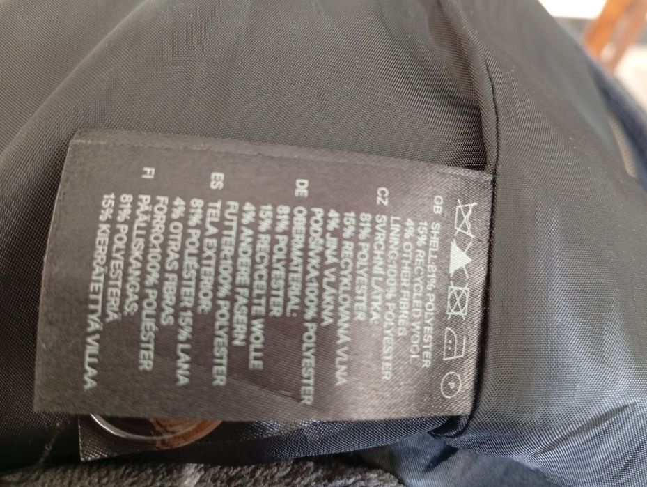 Do sprzedania kurtka chłopięca firmy H&M do garnituru szara rozmiar 15