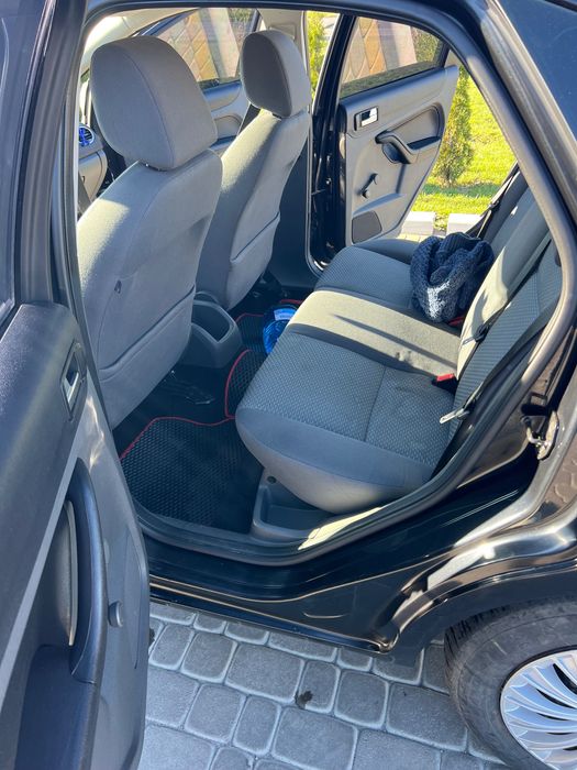 Ford Focus 1,6 бензин