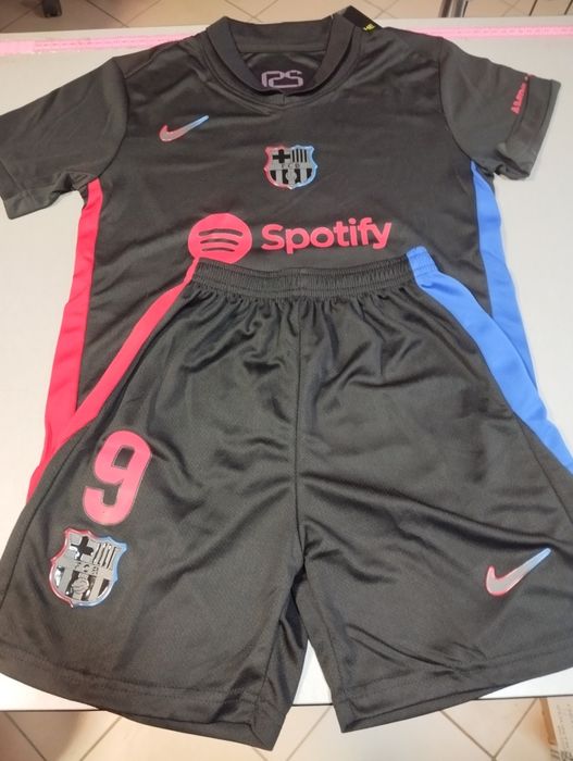 Komplet piłkarski FC Barcelona Lewandowski r.146,158