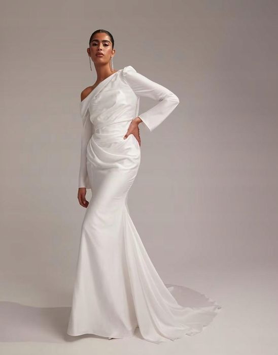 Suknia biała satyna