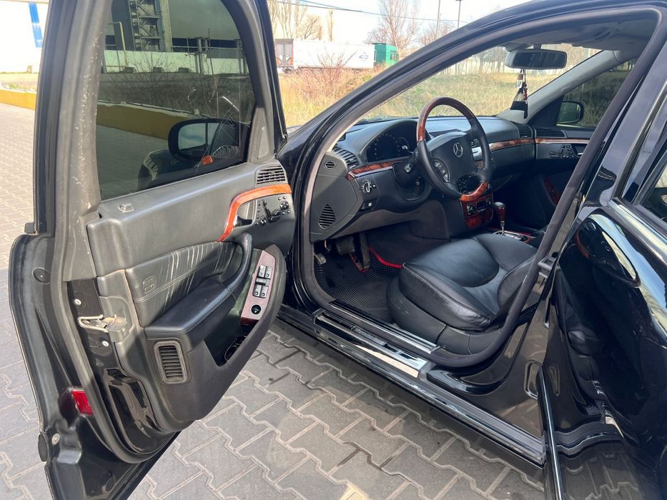 Продам  мерседес 220 возможен обмен