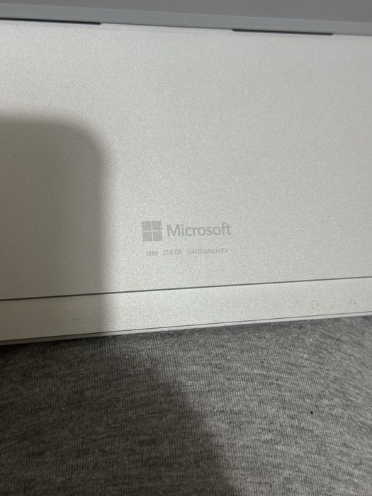 Microsoft Surface Pro 7447380793579939842