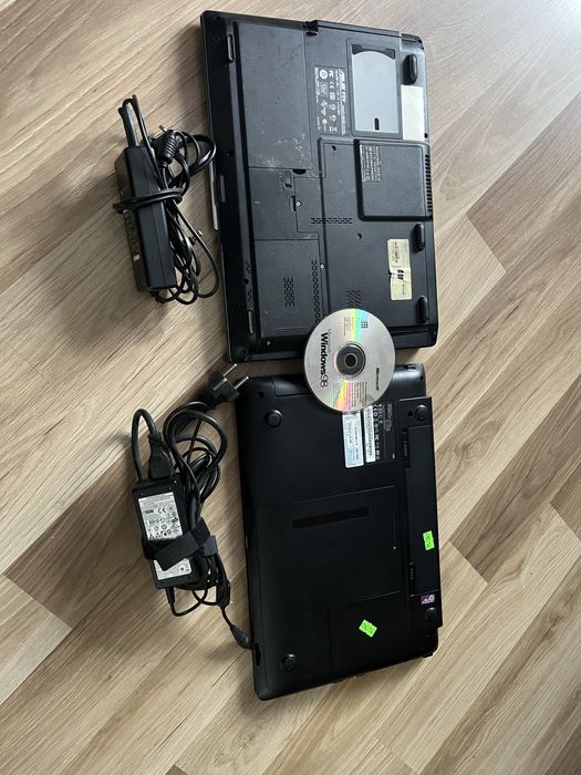 Laptopy Asus + Samsung