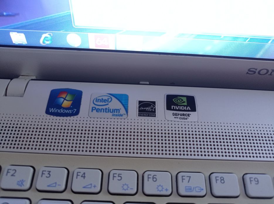 Ноутбук 15,6 SONY PentiumB940 по 2,2Ghz, SSD-128, 4-ОЗУ, GeForce410-1G