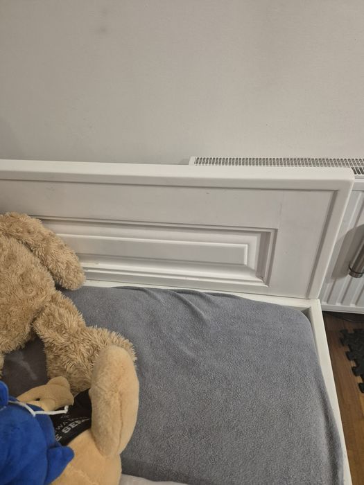 Duże  dębowe Łóżko  3 osobowe z materacami