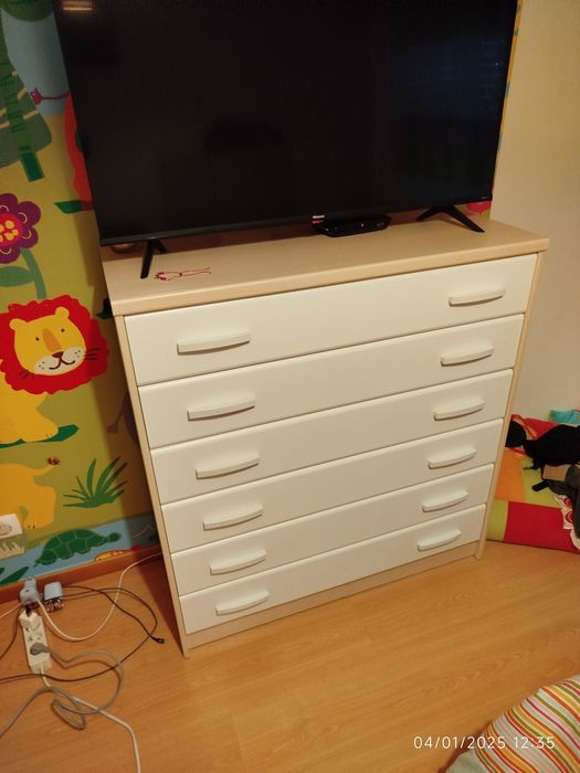 Cómoda com 6 gavetas