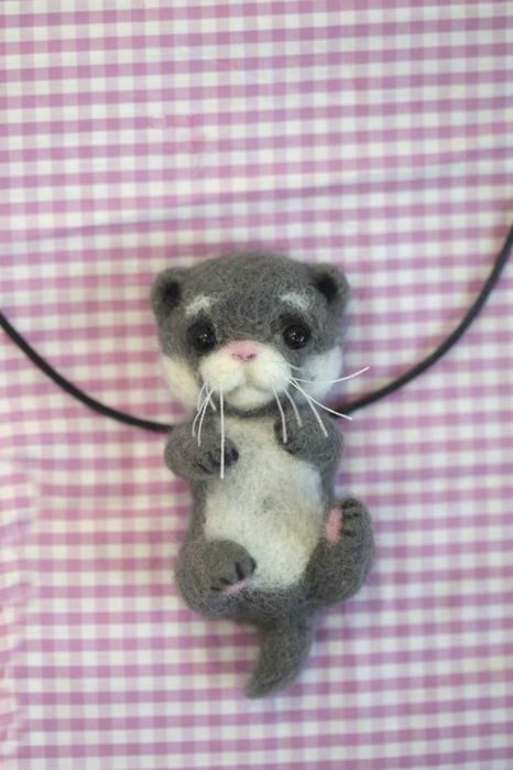 Підвіска з вовни видрочка