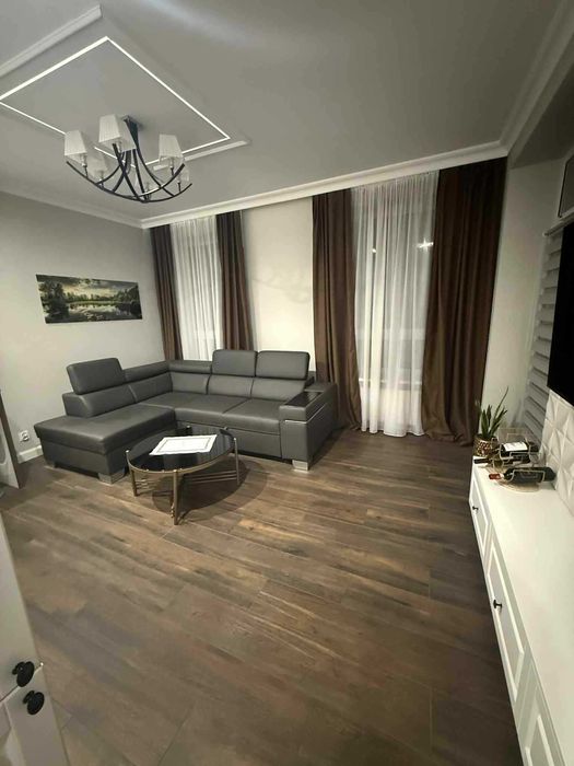 Przestronne mieszkanie z piwnicą i miejscem postojowym, ul. Sudecka