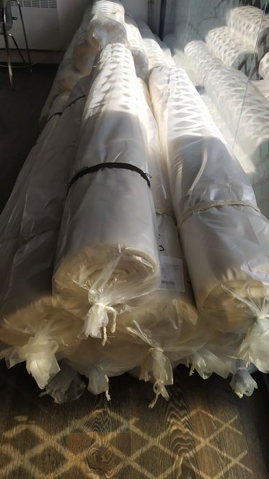 Тканина сурова в рулонах