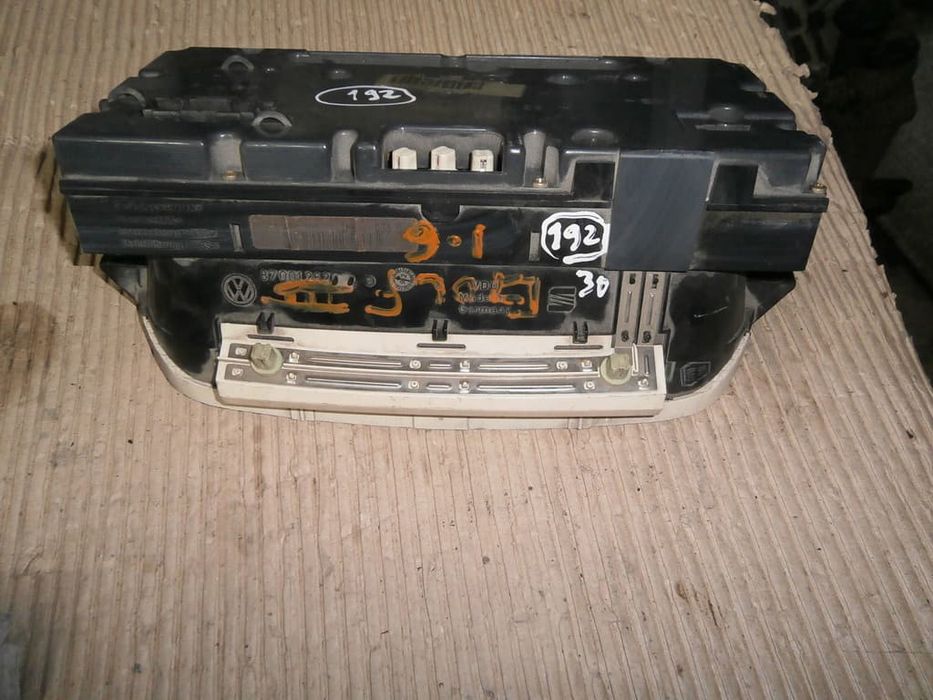 Quadrante / painel de instrumentos VOLKSWAGEN Golf III (1H1)