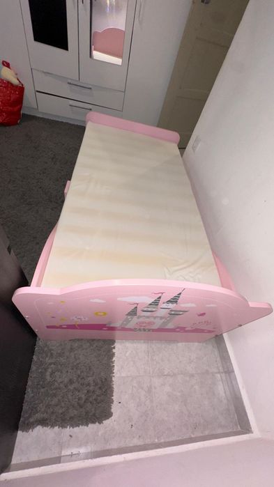 Cama criança medida 3 anos.
