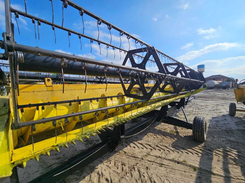 Комбайн зернозбиральний New Holland-CX8090
