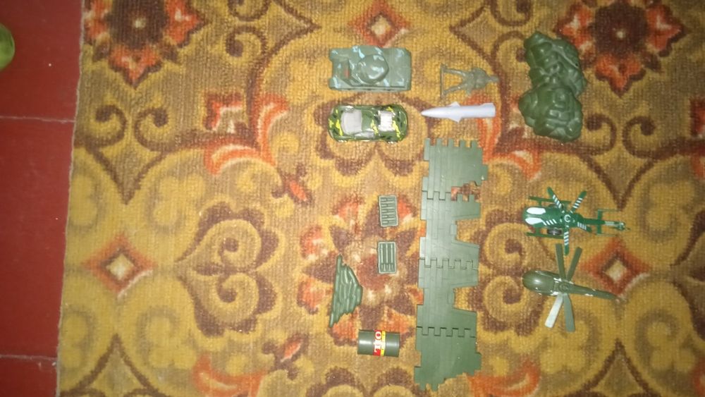 Військові іграшки