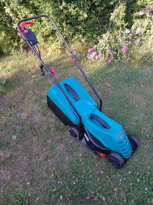 Kosiarka elektryczna z koszem Bosch ARM3200