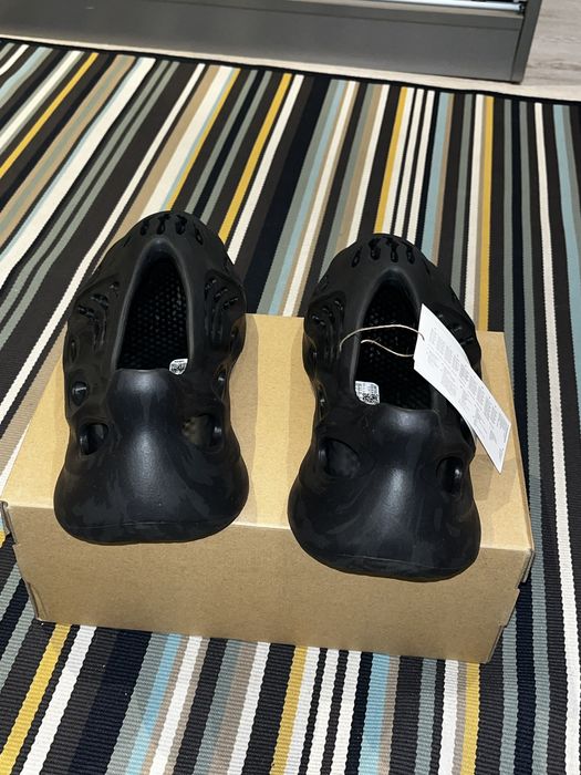 Yeezy Foam Runner onyx 43 EU