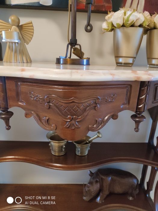 Vendo credência antiga restaurada