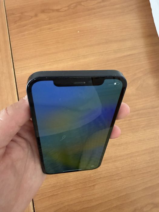 Iphone 12 em bom estado