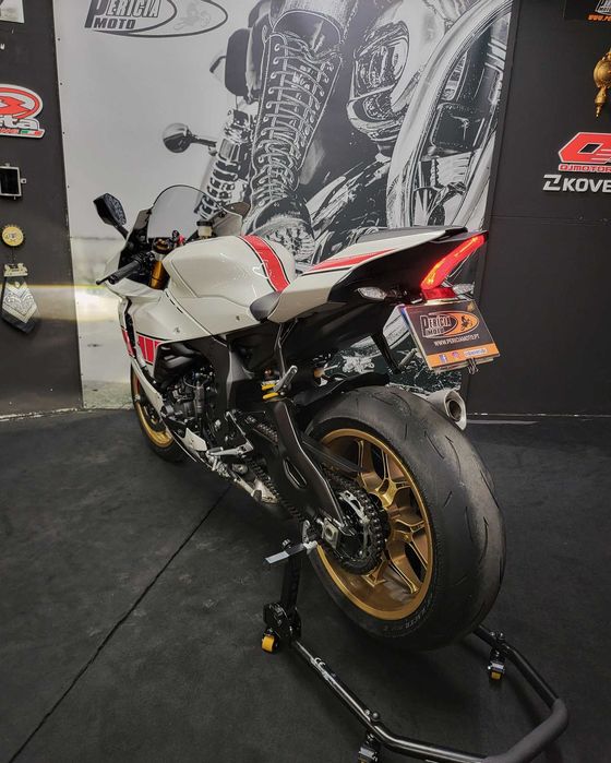Yamaha YZF-R1 world GP 60th