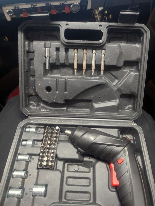 Інструмент і запчастини