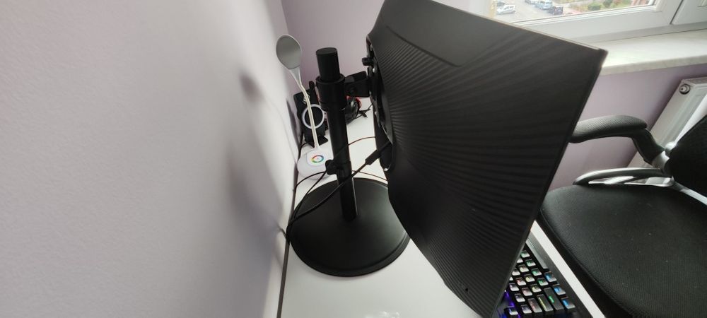 Monitor Samsung Odyssey g5 27  144Hz Curved