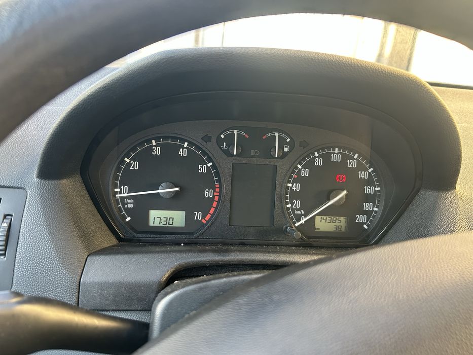 Vendo ou troco em mota Skoda Fabia 1.4 mpi