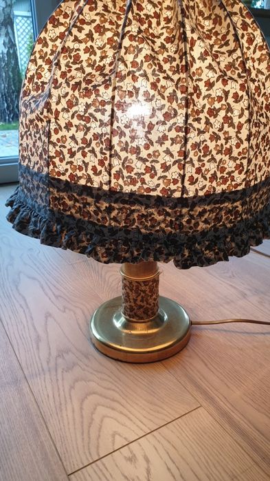 Lampa stojąca stołowa