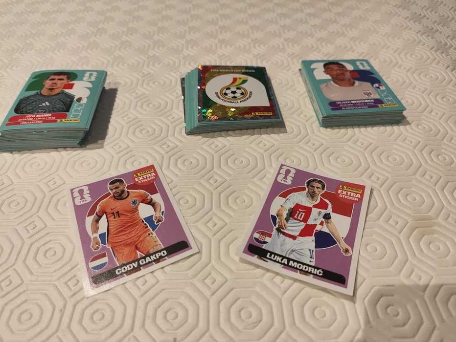 Vendo conjunto de 185 cromos Mundial 2026 com 2 Extra Stickers