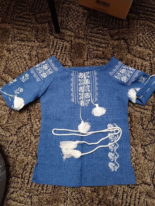 Дитяча вишиванка для дівчинки