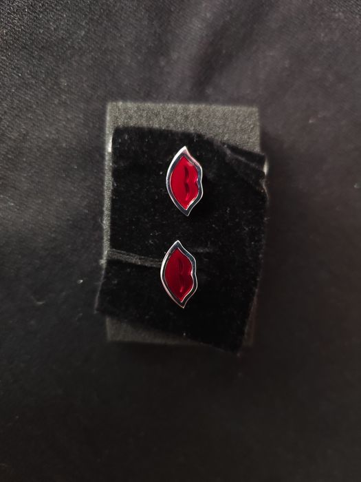 Галстук-метелик та застібки