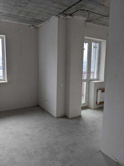 Продам 1 кімнатну квартиру в ЖК Журавлі.
