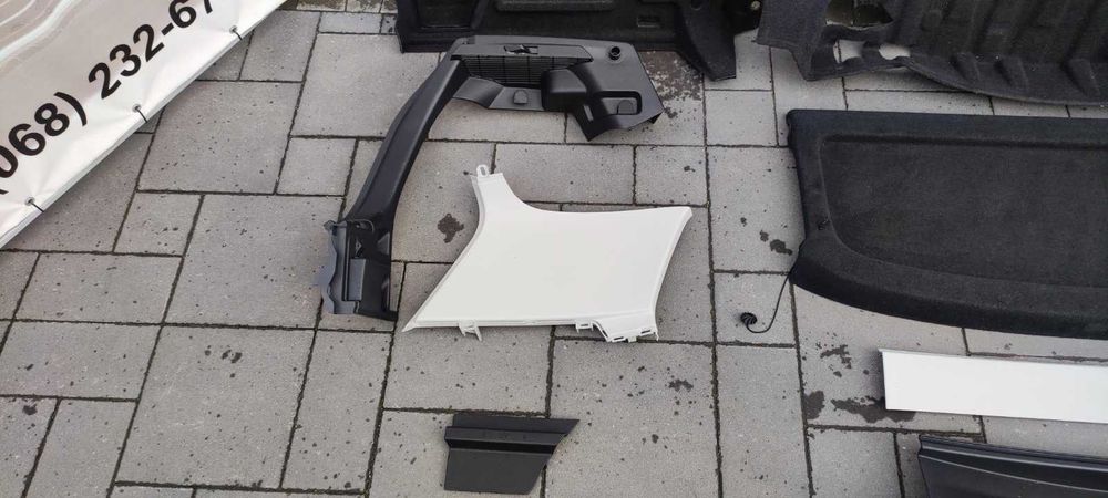 Коплект  багаждника golf 7 хечбек 5g6867427d 5gm863007 полка карта