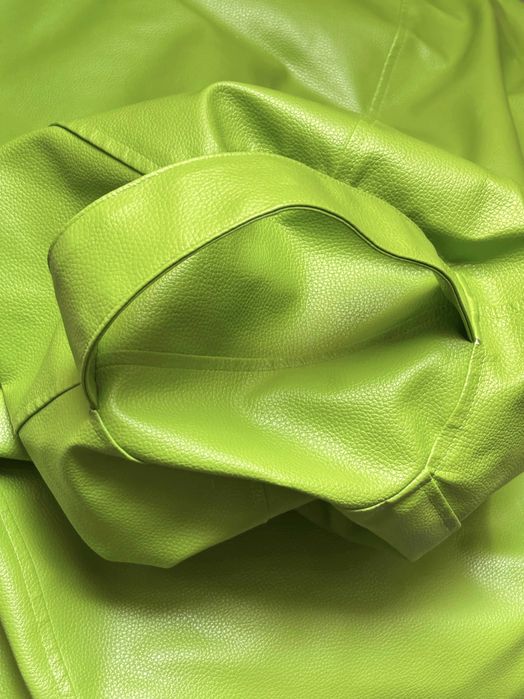 Puf Verde Limão da Conforama 80 cm x 80 cm x 35 cm