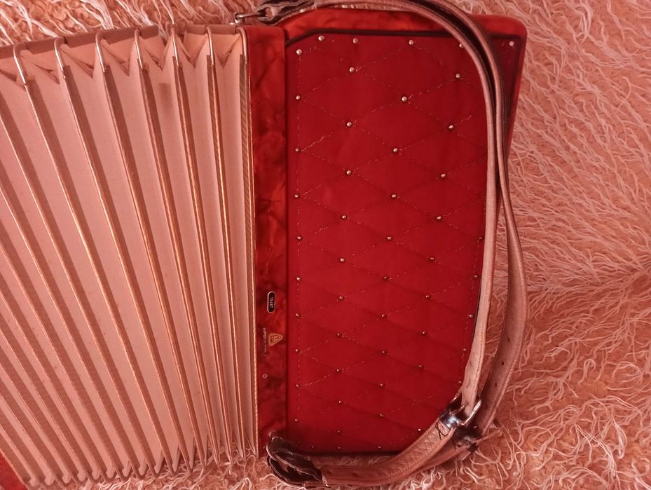 Sprzedam akordeon Horch 120-MUSETTE